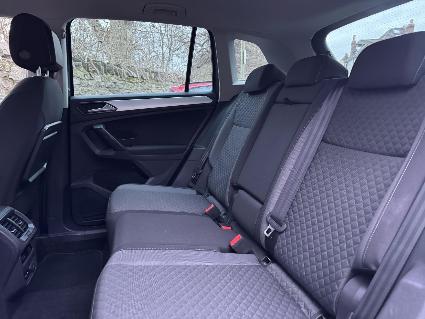 Volkswagen Tiguan 1.4 TSI SE Navigation SUV 5dr Petrol Manual Euro 6 (s/s) (125 ps)