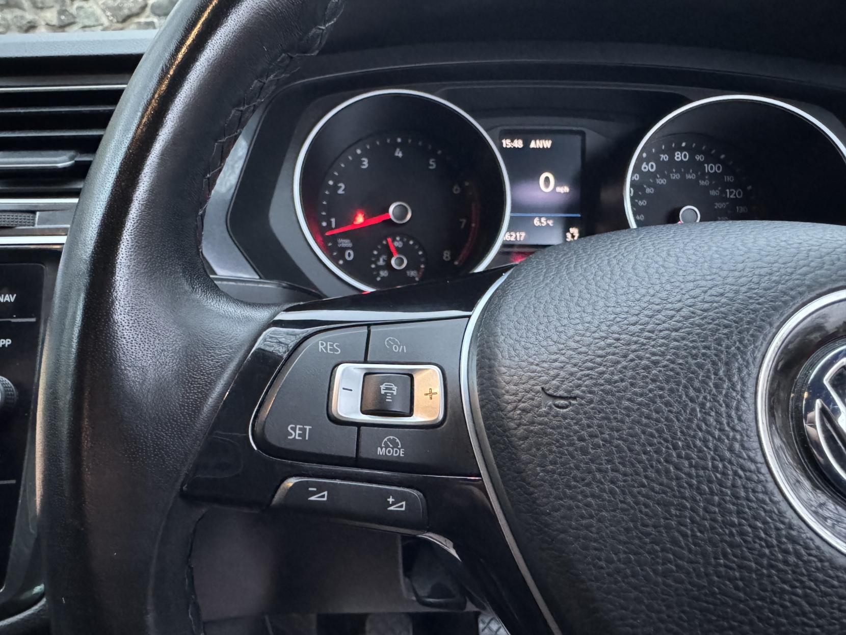 Volkswagen Tiguan 1.4 TSI SE Navigation SUV 5dr Petrol Manual Euro 6 (s/s) (125 ps)