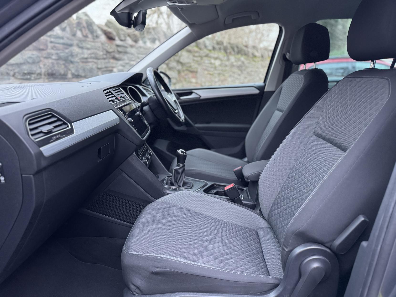 Volkswagen Tiguan 1.4 TSI SE Navigation SUV 5dr Petrol Manual Euro 6 (s/s) (125 ps)