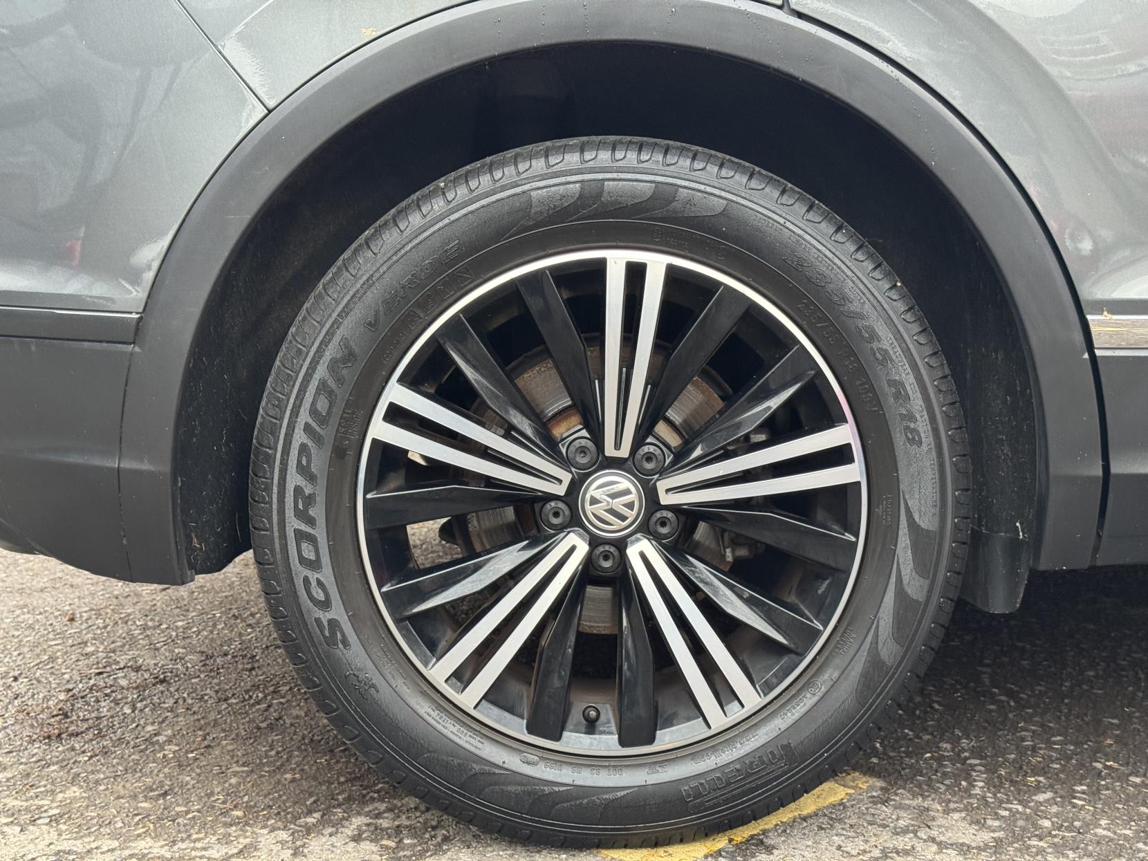 Volkswagen Tiguan 1.4 TSI SE Navigation SUV 5dr Petrol Manual Euro 6 (s/s) (125 ps)