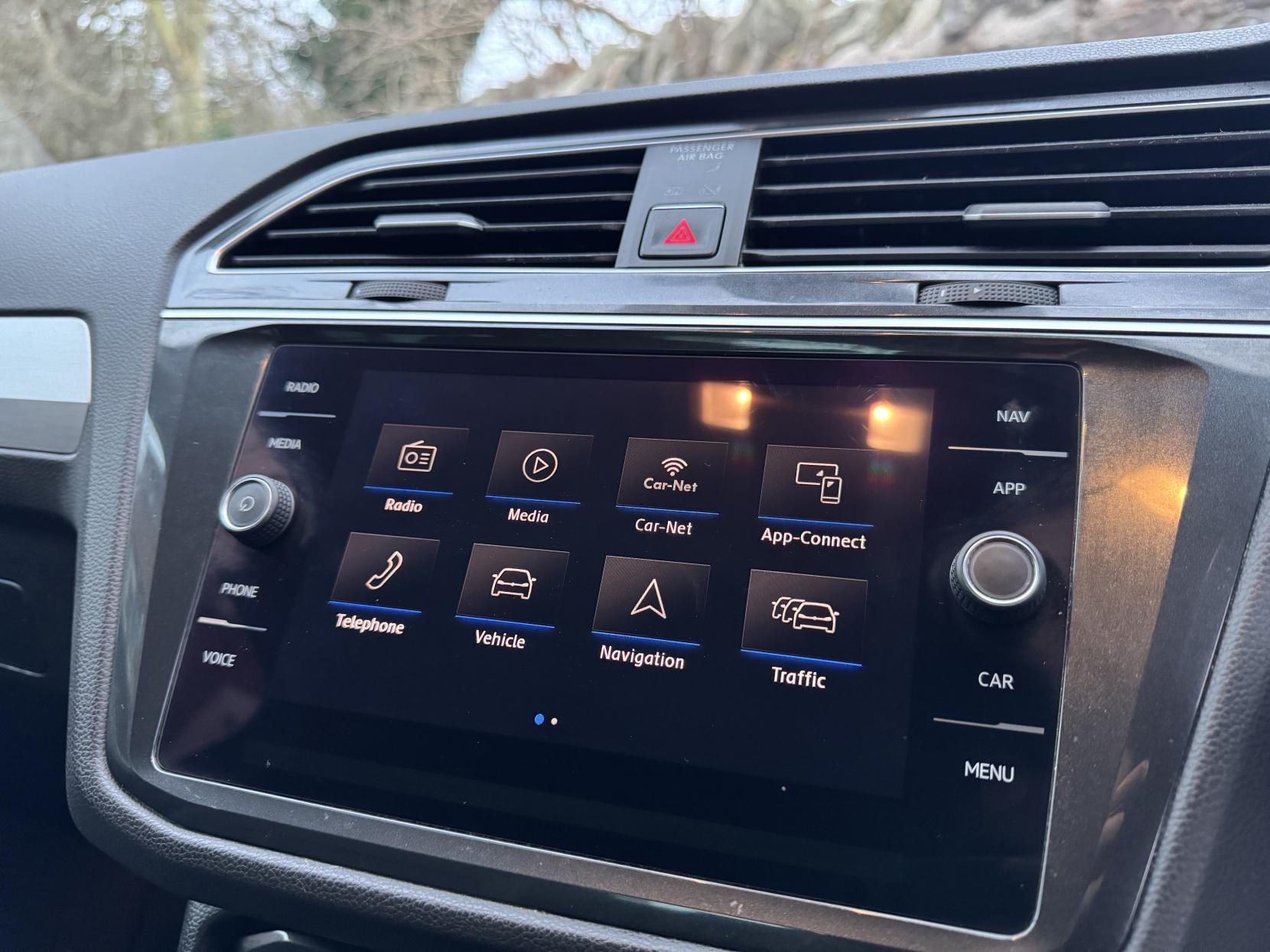 Volkswagen Tiguan 1.4 TSI SE Navigation SUV 5dr Petrol Manual Euro 6 (s/s) (125 ps)