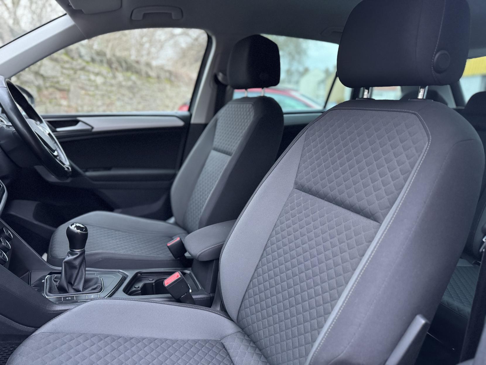 Volkswagen Tiguan 1.4 TSI SE Navigation SUV 5dr Petrol Manual Euro 6 (s/s) (125 ps)