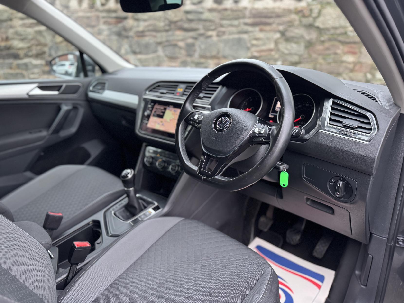 Volkswagen Tiguan 1.4 TSI SE Navigation SUV 5dr Petrol Manual Euro 6 (s/s) (125 ps)