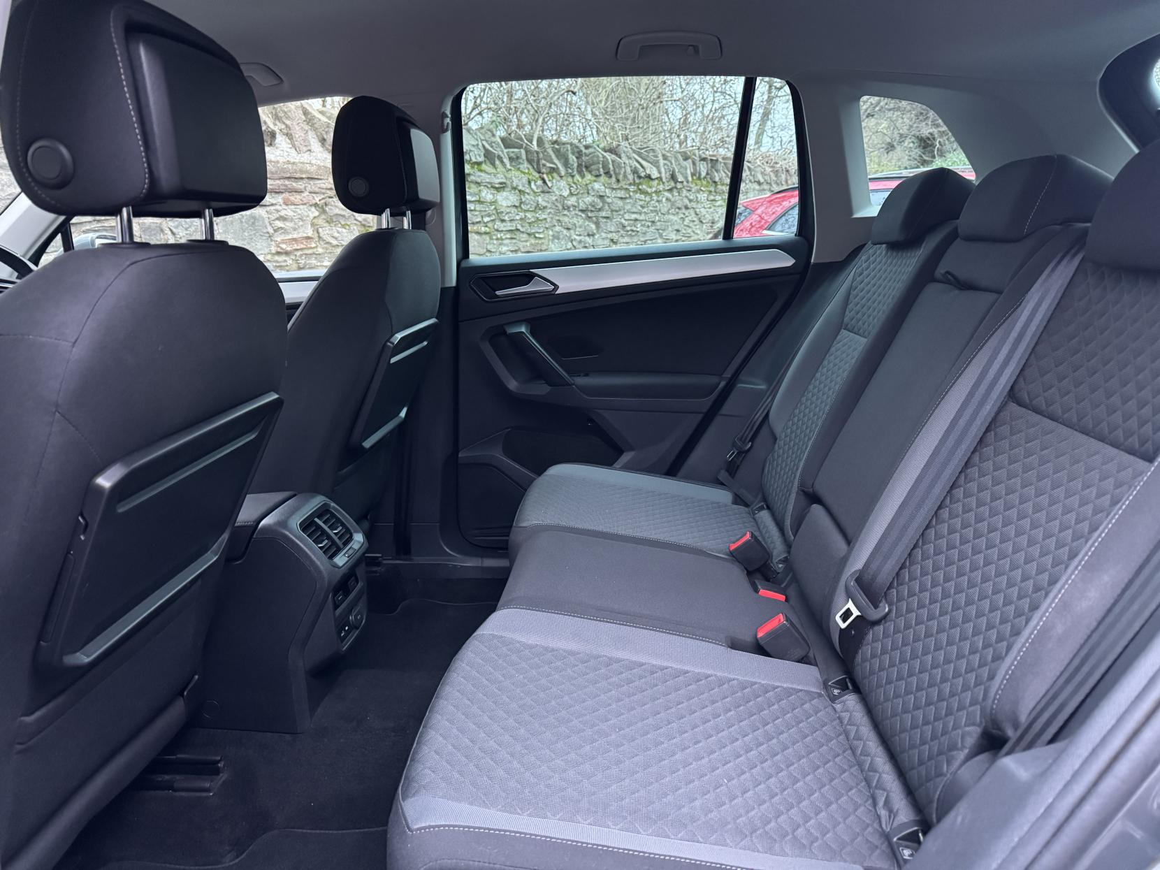 Volkswagen Tiguan 1.4 TSI SE Navigation SUV 5dr Petrol Manual Euro 6 (s/s) (125 ps)