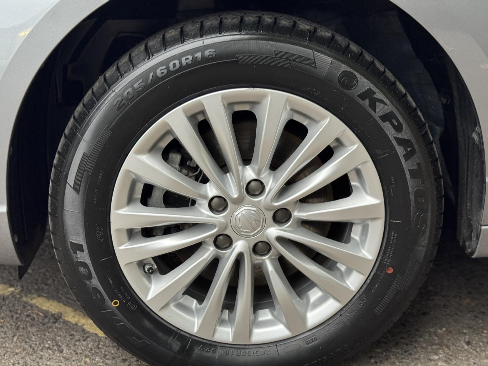 MG MG5 52.5kWh Excite Estate 5dr Electric Auto (156 ps)