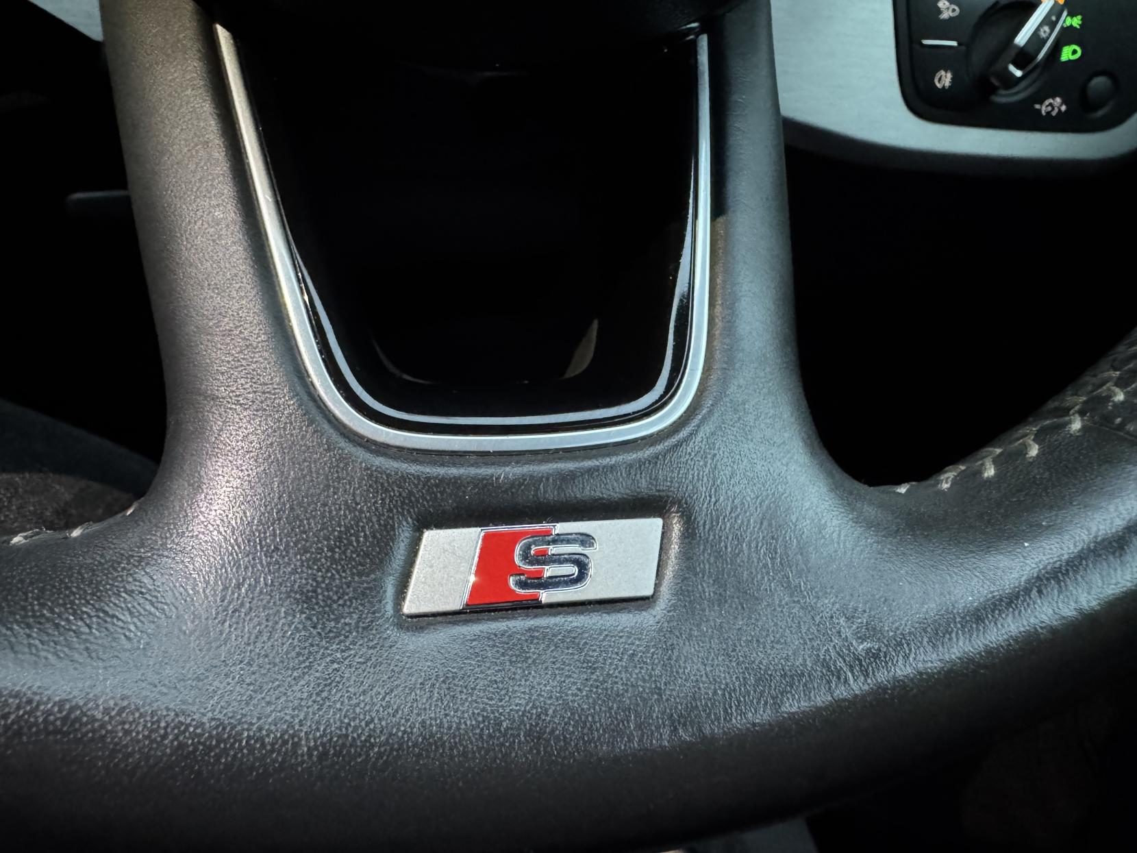 Audi A4 2.0 TDI S line Saloon 4dr Diesel Manual Euro 6 (s/s) (150 ps)