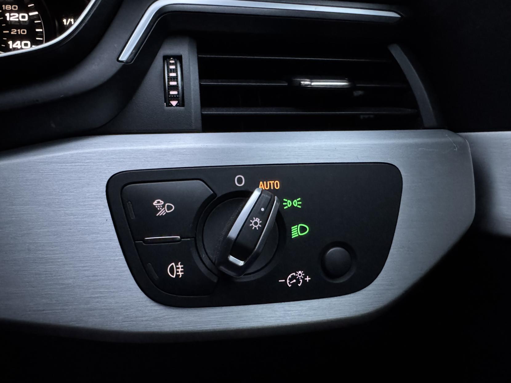 Audi A4 2.0 TDI S line Saloon 4dr Diesel Manual Euro 6 (s/s) (150 ps)