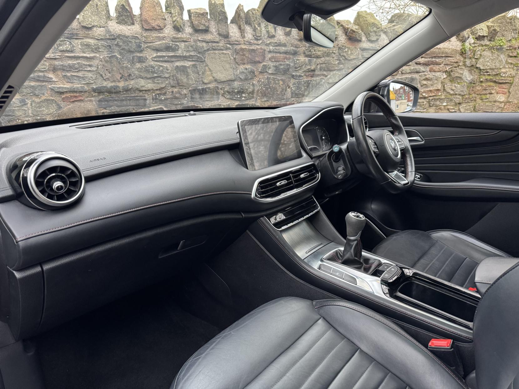 MG MG HS 1.5 T-GDI Exclusive SUV 5dr Petrol Manual Euro 6 (s/s) (162 ps)