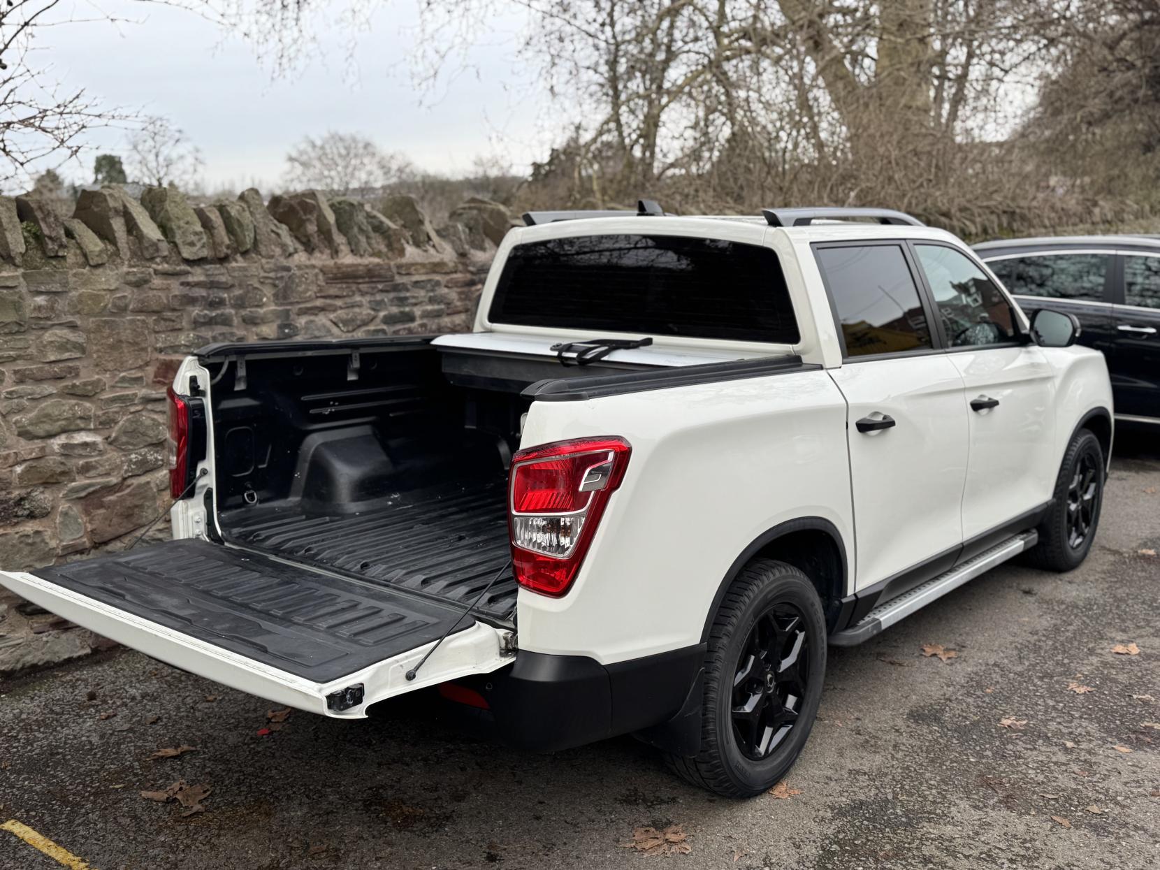 SsangYong Musso 2.2D Saracen Pickup Double Cab 4dr Diesel Auto 4WD Euro 6 (181 ps)