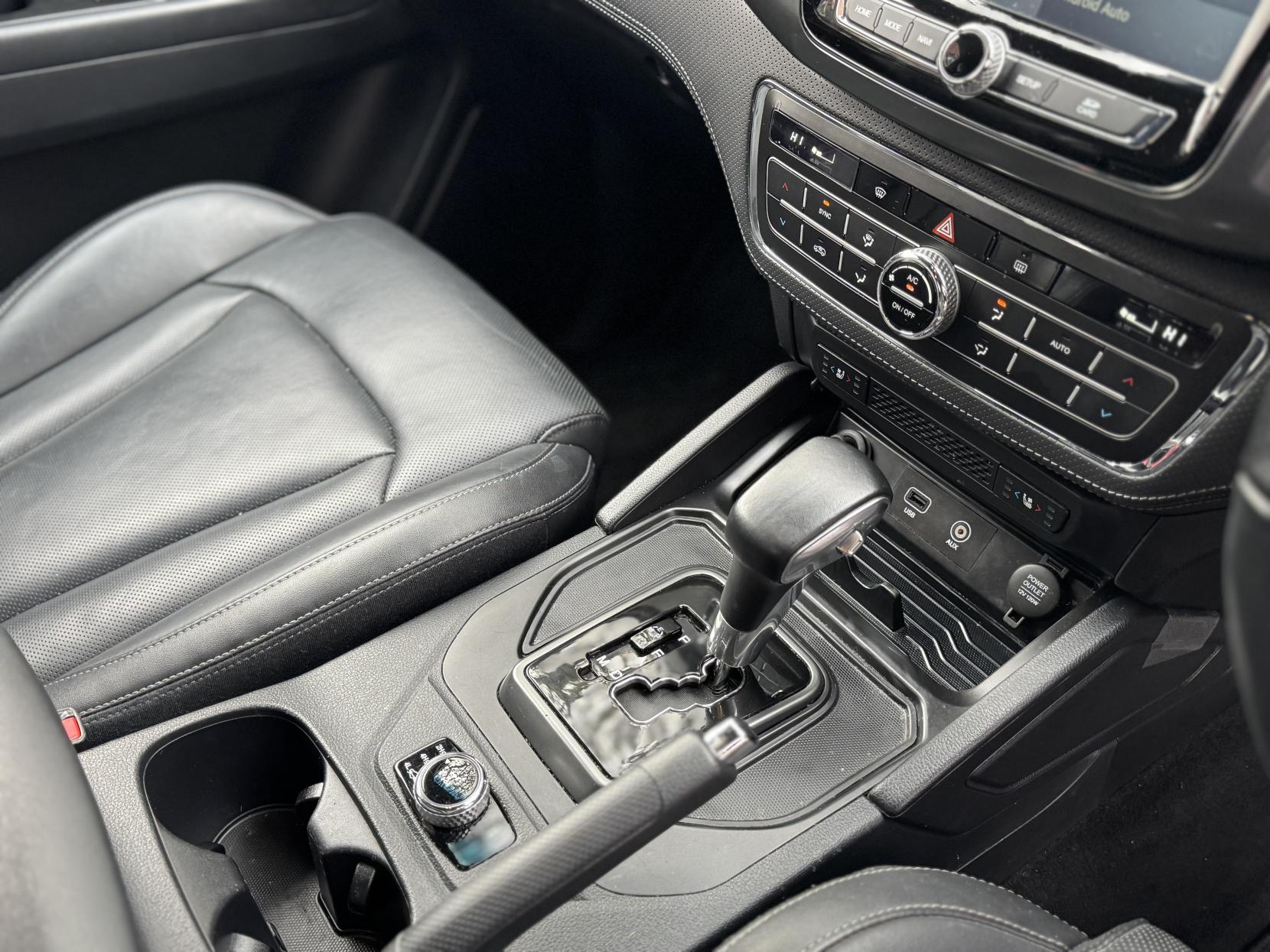 SsangYong Musso 2.2D Saracen Pickup Double Cab 4dr Diesel Auto 4WD Euro 6 (181 ps)