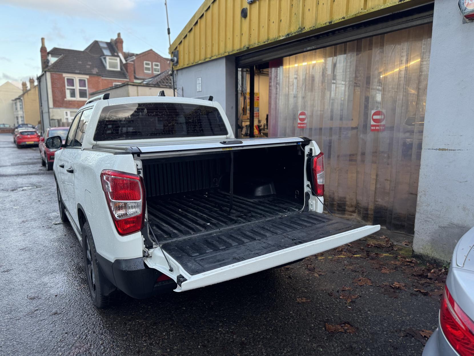 SsangYong Musso 2.2D Saracen Pickup Double Cab 4dr Diesel Auto 4WD Euro 6 (181 ps)