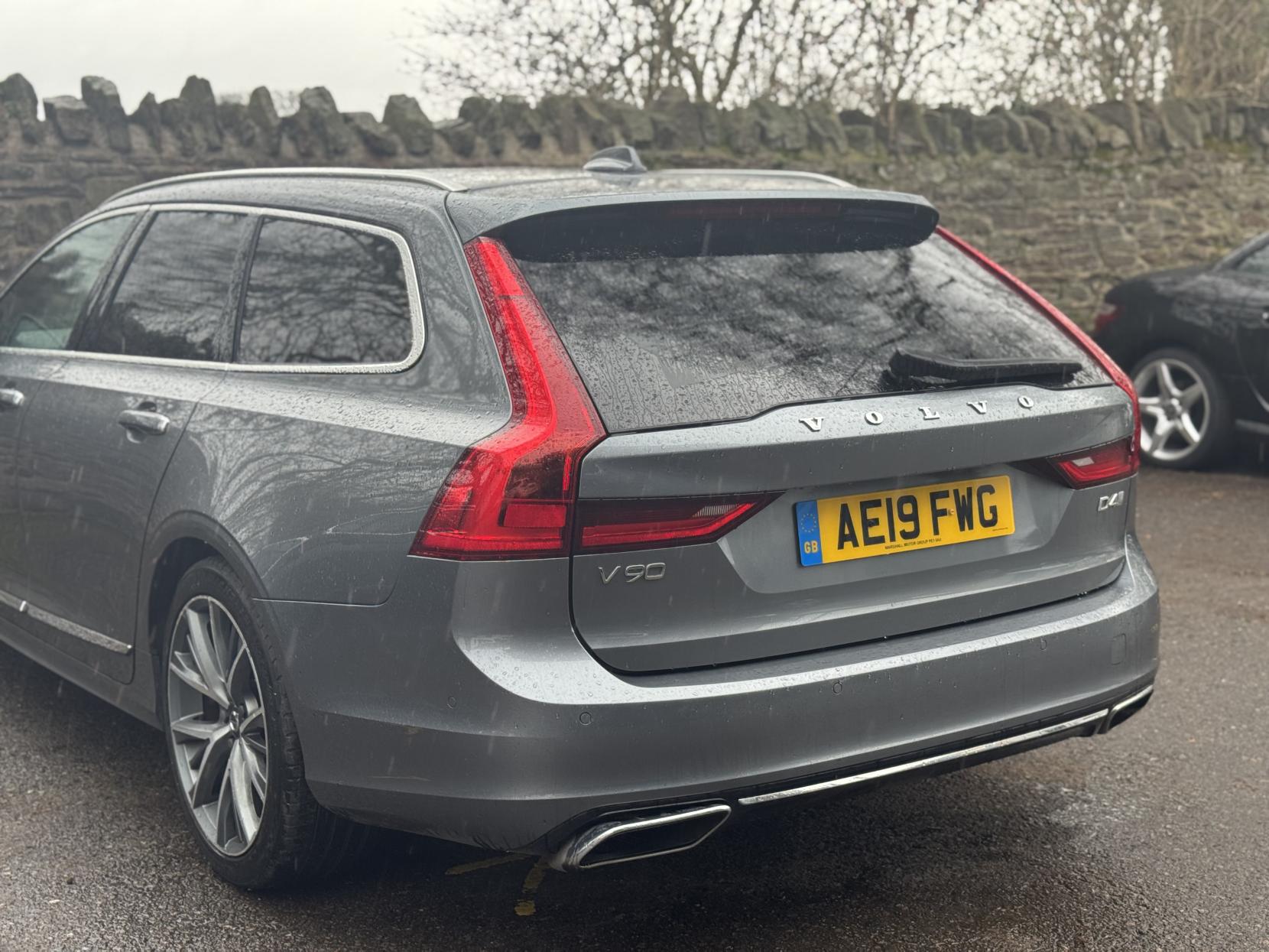 Volvo V90 2.0 D4 Inscription Estate 5dr Diesel Auto Euro 6 (s/s) (190 ps)