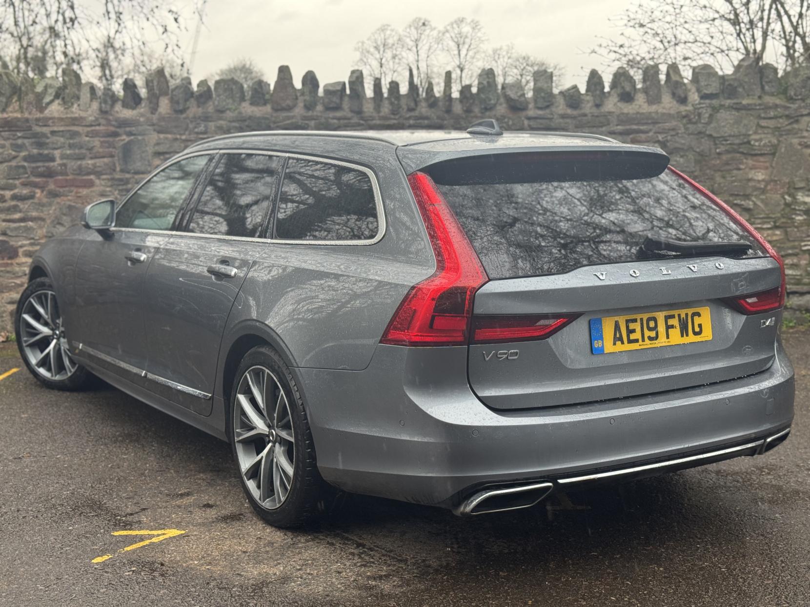 Volvo V90 2.0 D4 Inscription Estate 5dr Diesel Auto Euro 6 (s/s) (190 ps)