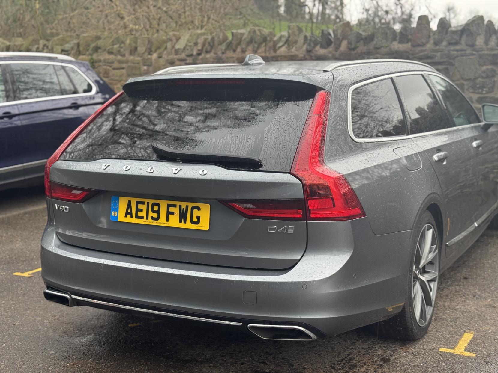 Volvo V90 2.0 D4 Inscription Estate 5dr Diesel Auto Euro 6 (s/s) (190 ps)