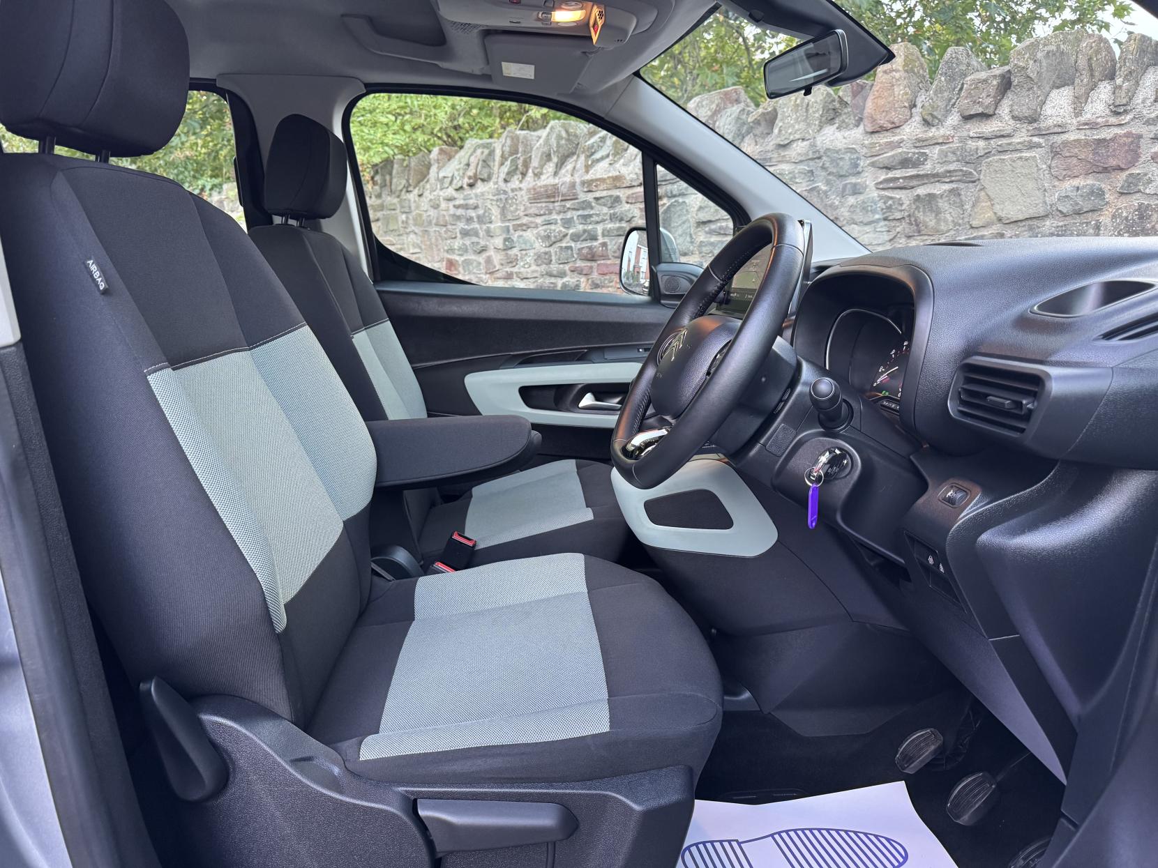 Citroen Berlingo 1.5 BlueHDi Flair M MPV 5dr Diesel Manual Euro 6 (s/s) (100 ps)