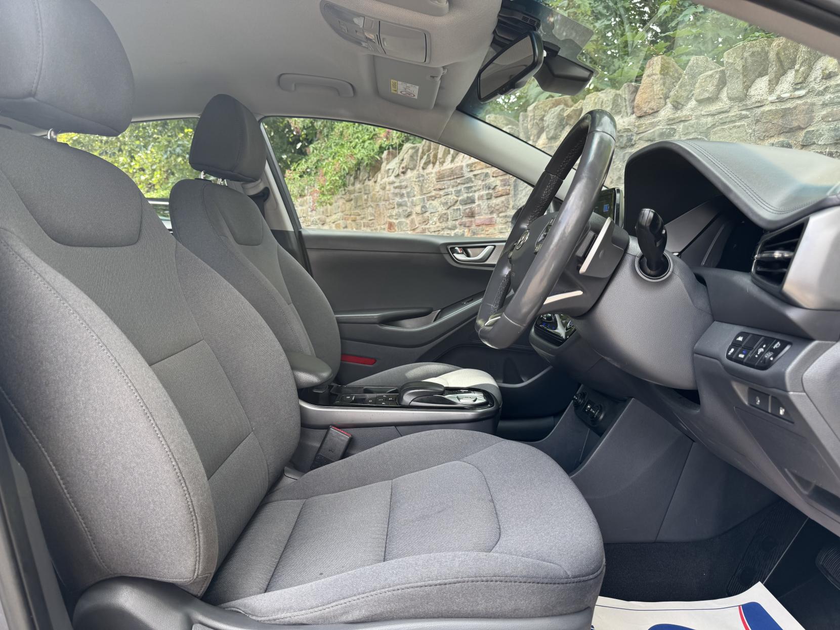 Hyundai IONIQ 38.3kWh Premium Hatchback 5dr Electric Auto (136 ps)