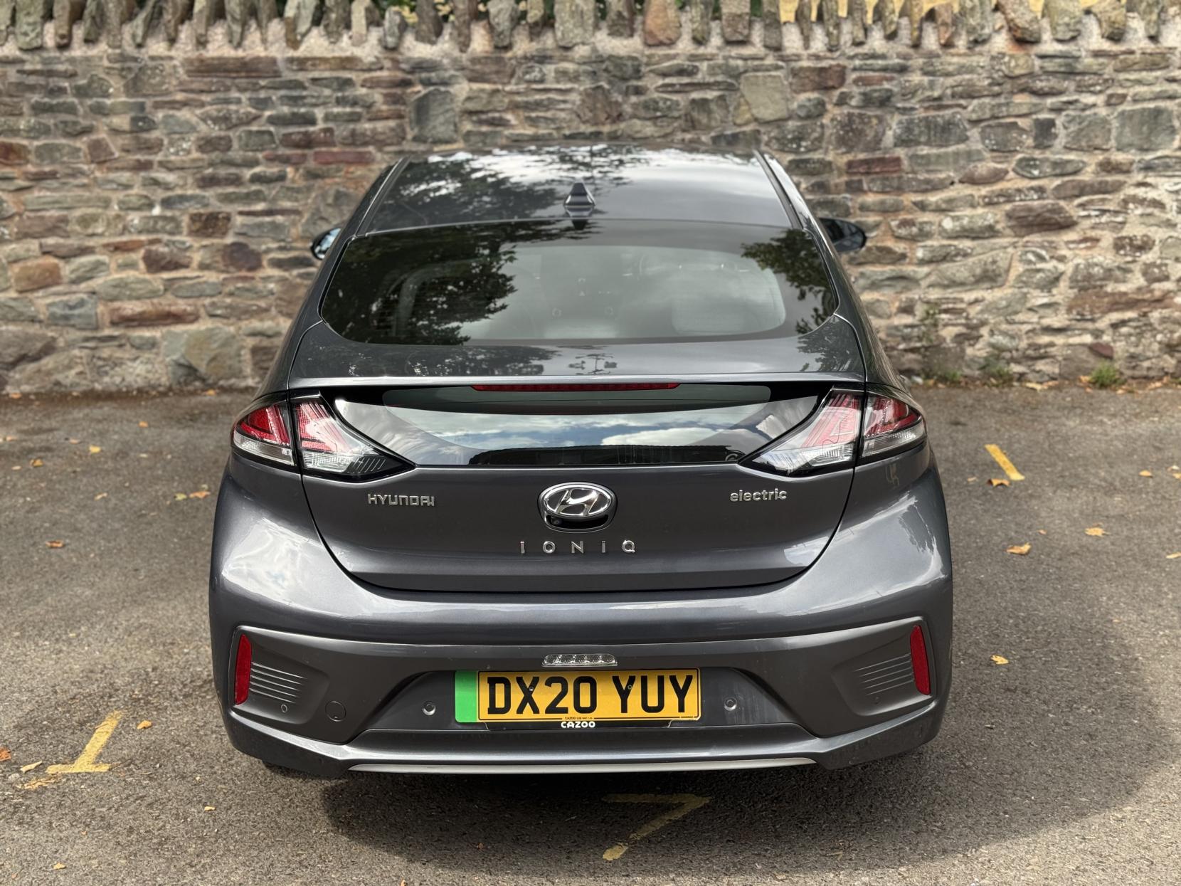 Hyundai IONIQ 38.3kWh Premium Hatchback 5dr Electric Auto (136 ps)