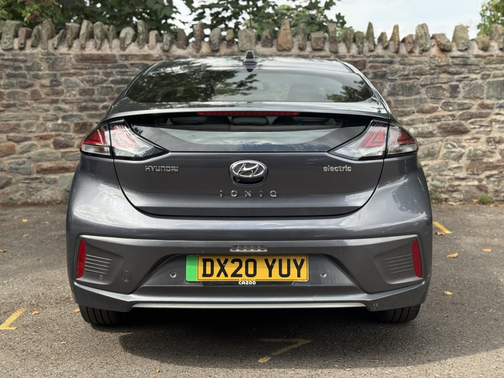 Hyundai IONIQ 38.3kWh Premium Hatchback 5dr Electric Auto (136 ps)