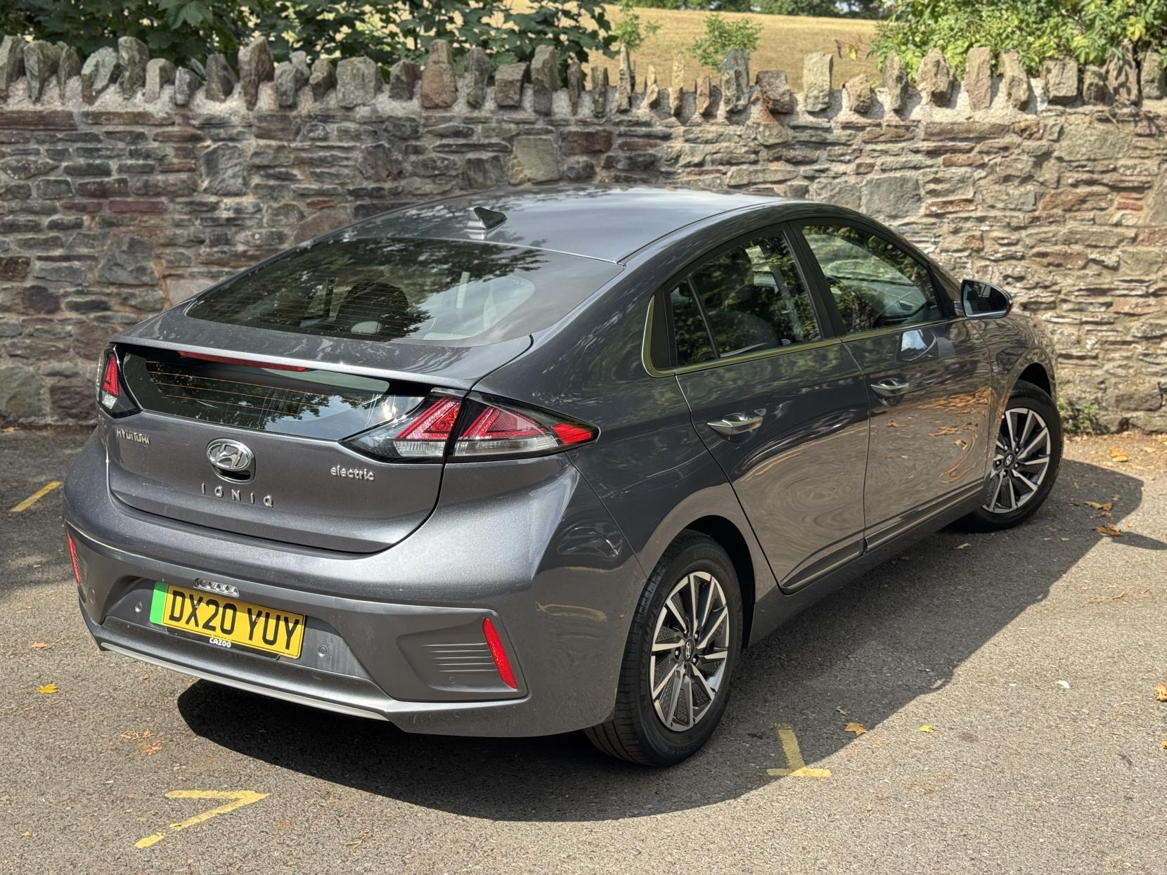 Hyundai IONIQ 38.3kWh Premium Hatchback 5dr Electric Auto (136 ps)