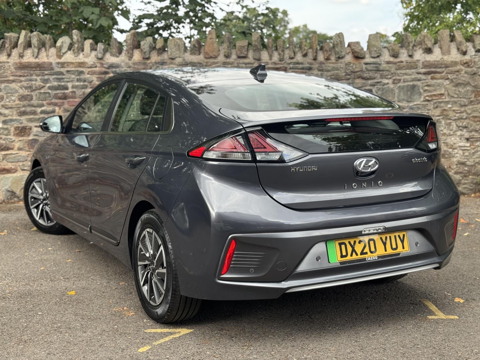 Hyundai IONIQ 38.3kWh Premium Hatchback 5dr Electric Auto (136 ps)