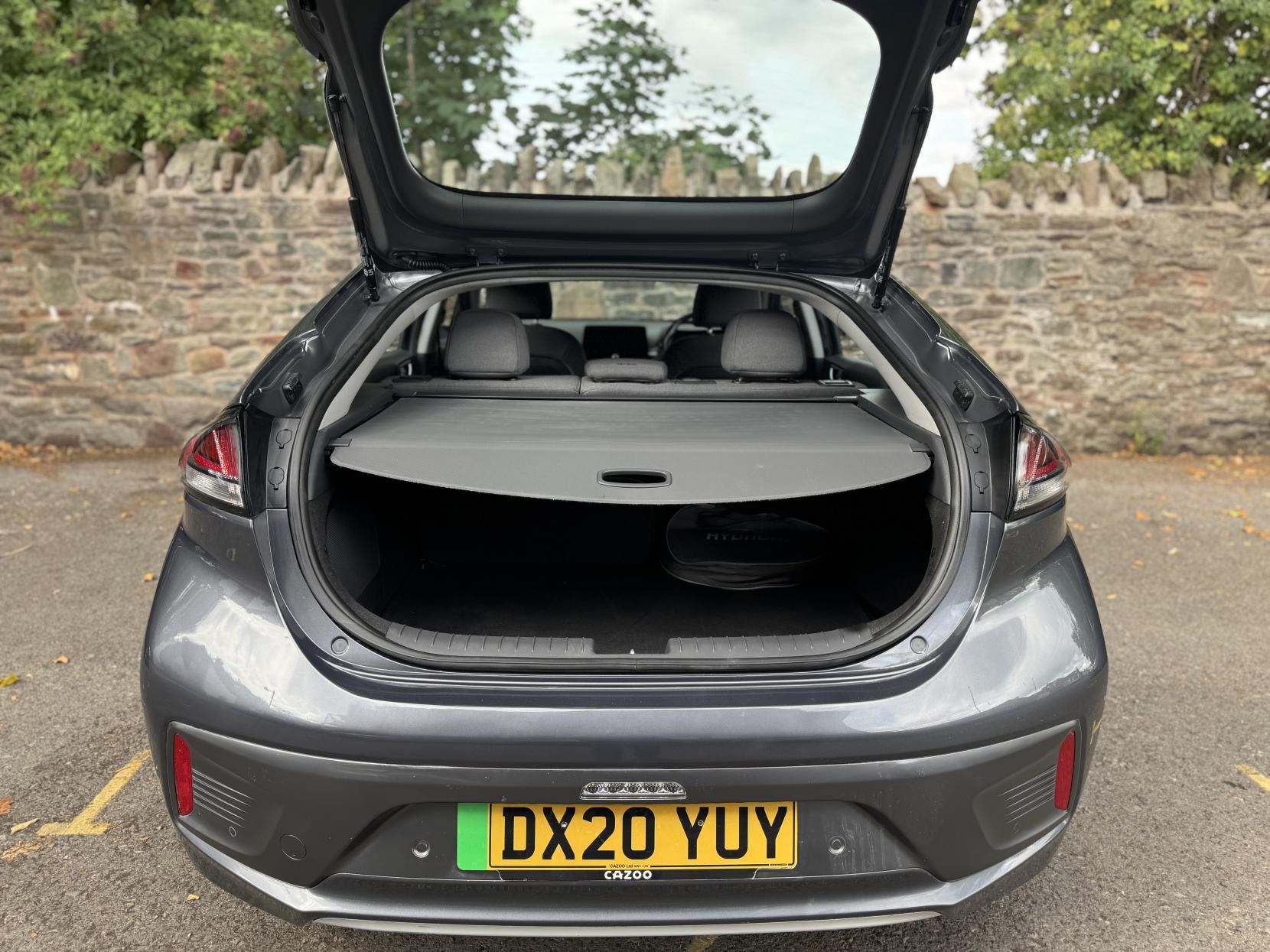 Hyundai IONIQ 38.3kWh Premium Hatchback 5dr Electric Auto (136 ps)