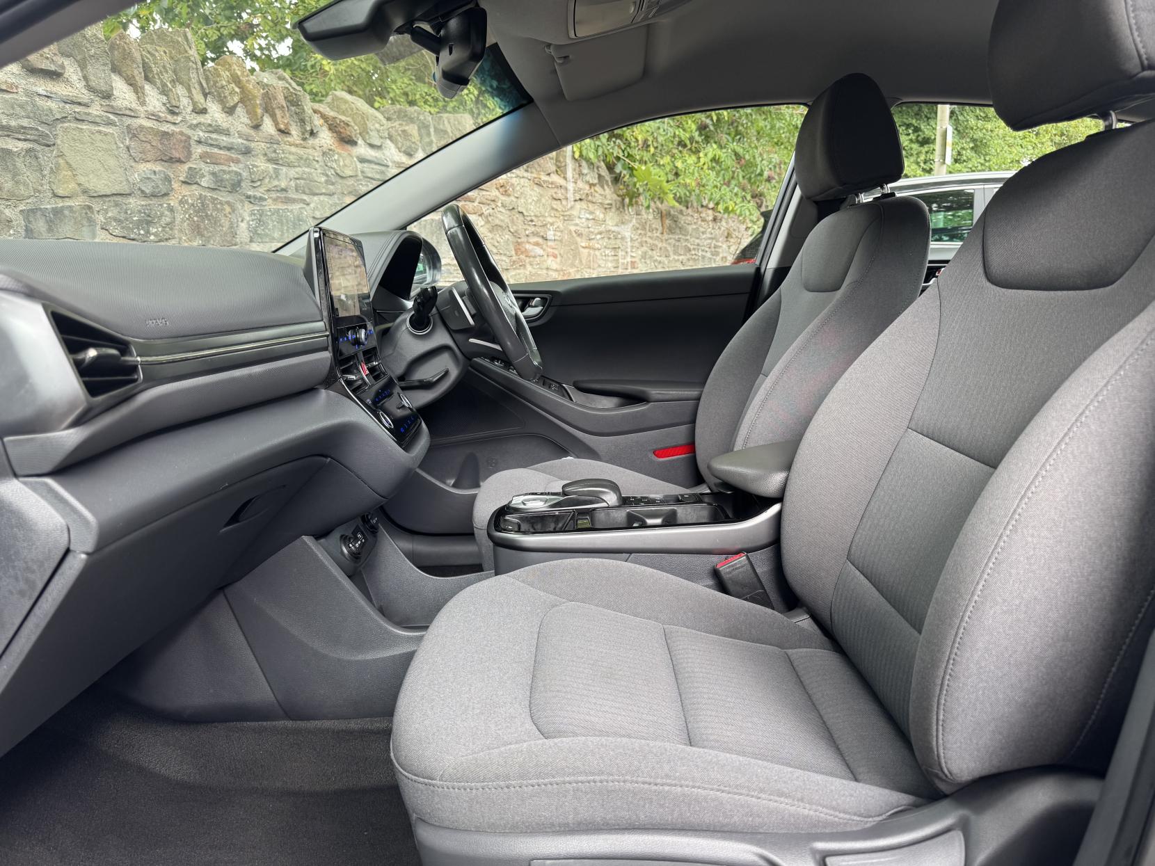 Hyundai IONIQ 38.3kWh Premium Hatchback 5dr Electric Auto (136 ps)