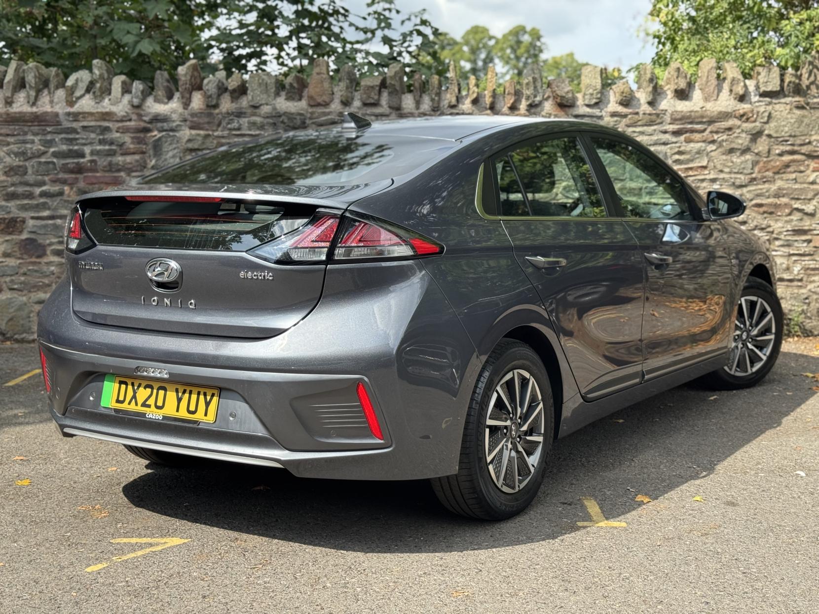 Hyundai IONIQ 38.3kWh Premium Hatchback 5dr Electric Auto (136 ps)