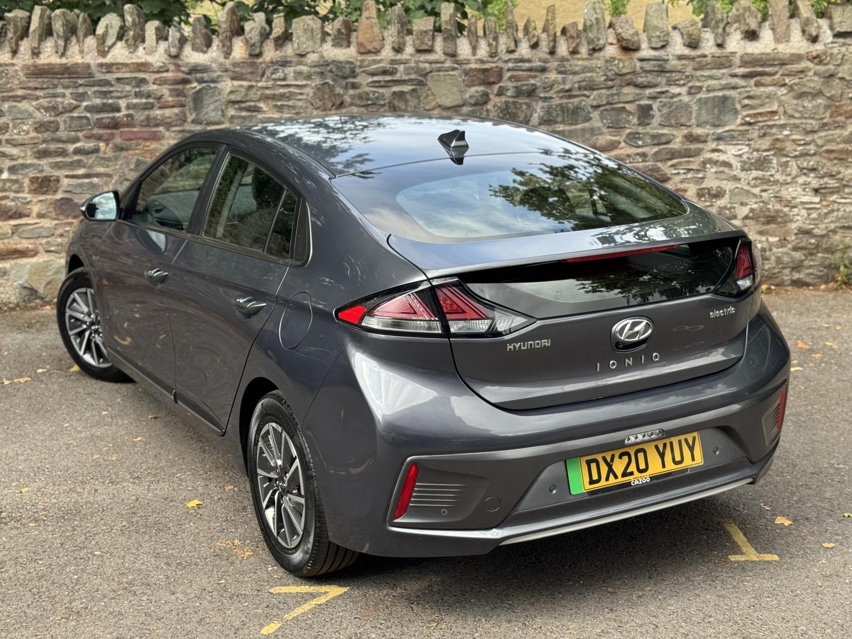 Hyundai IONIQ 38.3kWh Premium Hatchback 5dr Electric Auto (136 ps)