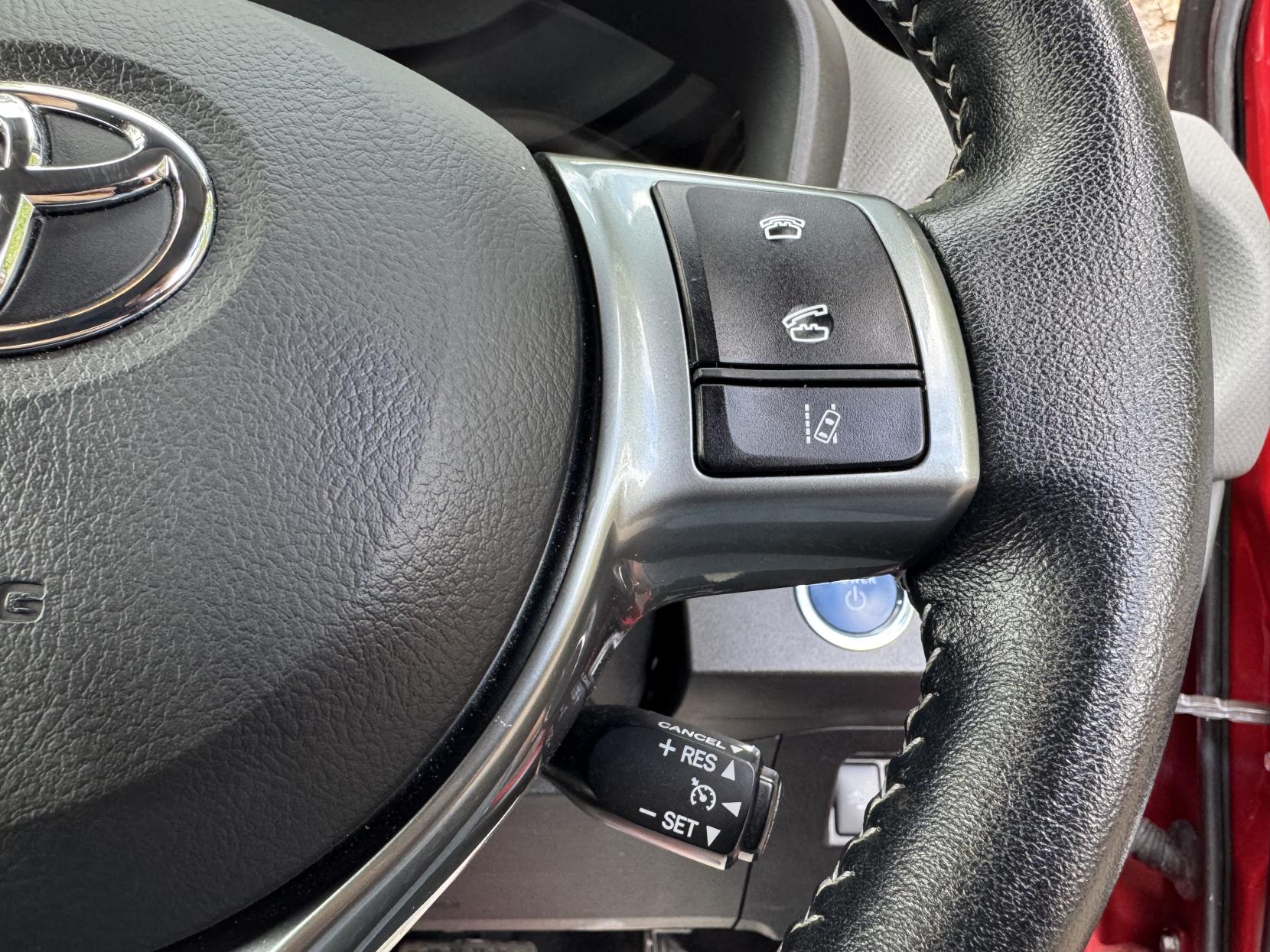 Toyota Yaris 1.5 VVT-h Icon Hatchback 5dr Petrol Hybrid E-CVT Euro 6 (Safety Sense) (101 ps)