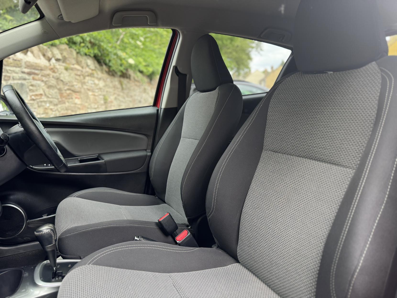Toyota Yaris 1.5 VVT-h Icon Hatchback 5dr Petrol Hybrid E-CVT Euro 6 (Safety Sense) (101 ps)