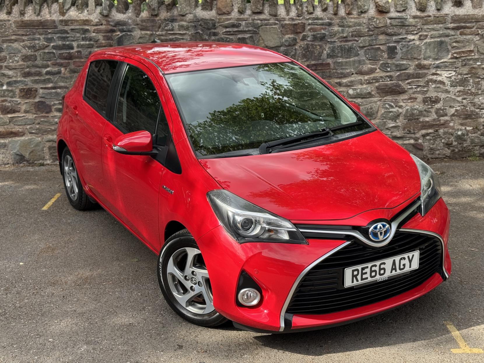 Toyota Yaris 1.5 VVT-h Icon Hatchback 5dr Petrol Hybrid E-CVT Euro 6 (Safety Sense) (101 ps)