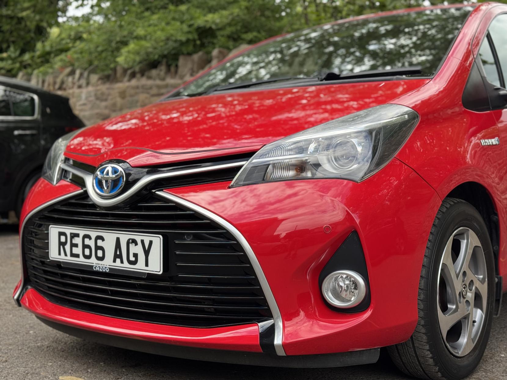 Toyota Yaris 1.5 VVT-h Icon Hatchback 5dr Petrol Hybrid E-CVT Euro 6 (Safety Sense) (101 ps)