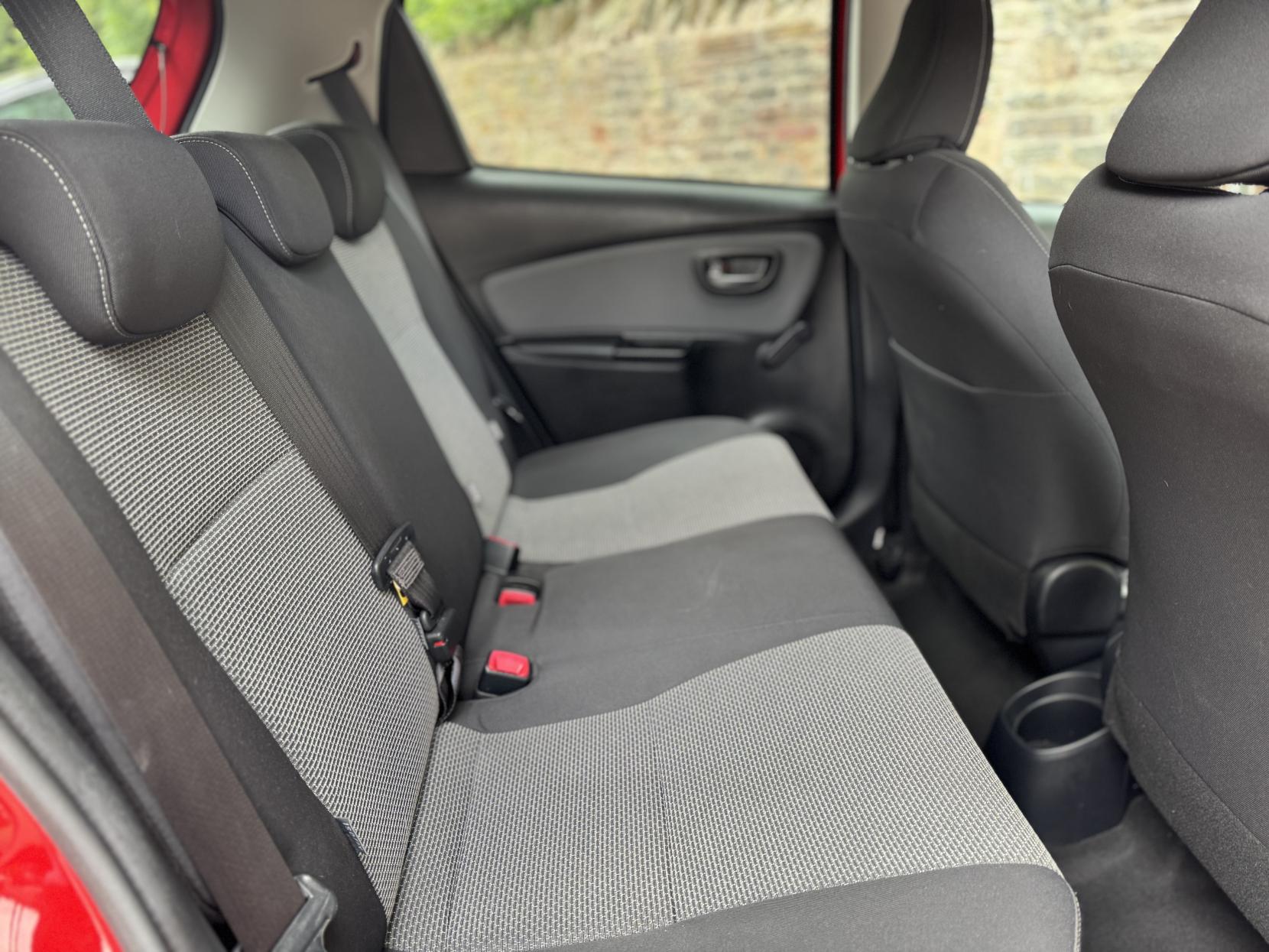 Toyota Yaris 1.5 VVT-h Icon Hatchback 5dr Petrol Hybrid E-CVT Euro 6 (Safety Sense) (101 ps)