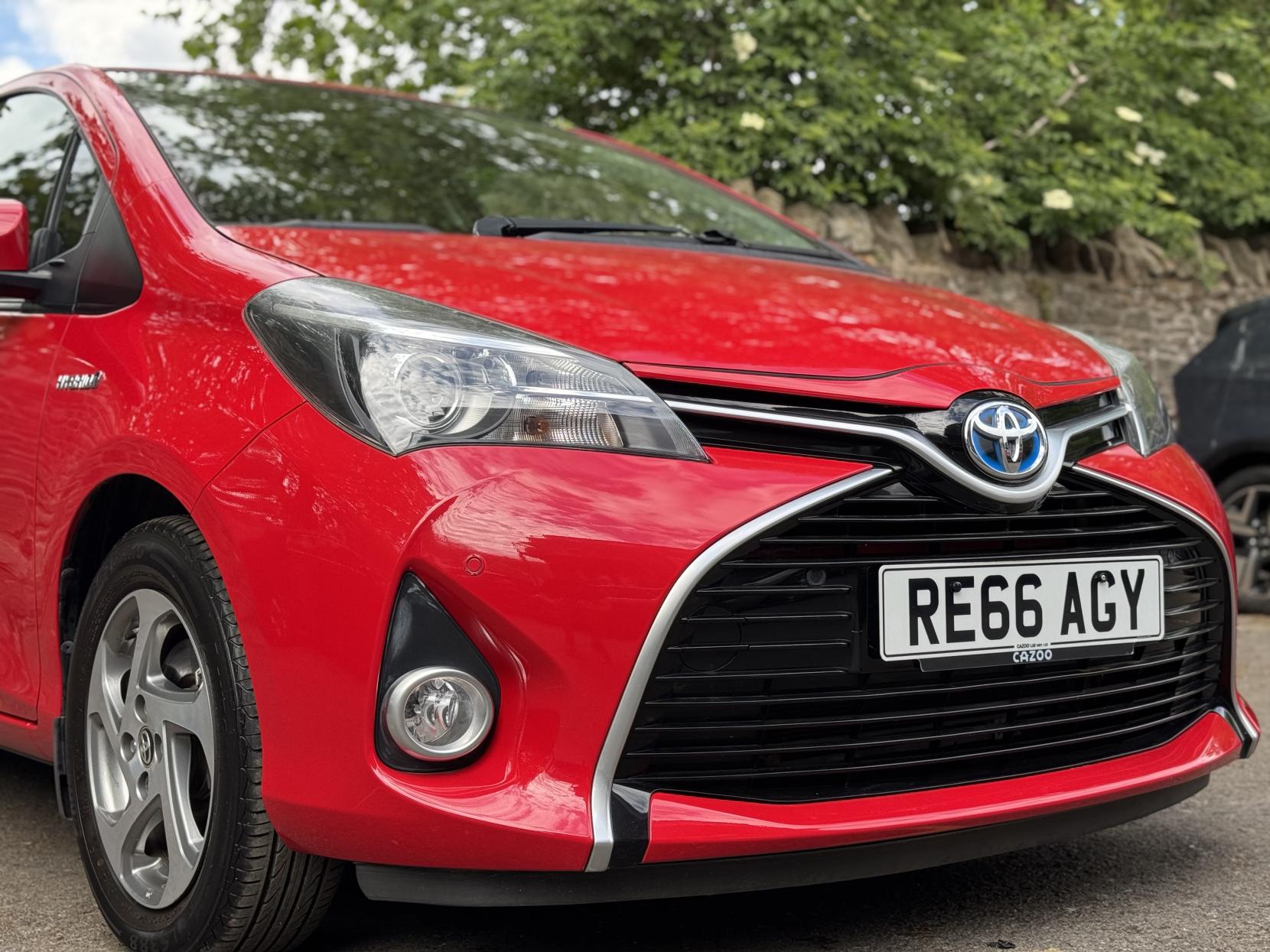 Toyota Yaris 1.5 VVT-h Icon Hatchback 5dr Petrol Hybrid E-CVT Euro 6 (Safety Sense) (101 ps)