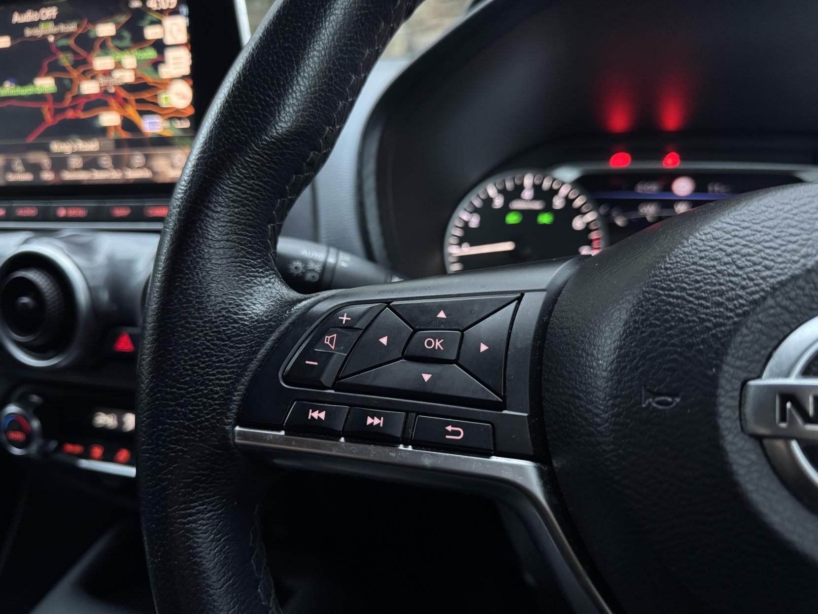 Nissan Juke 1.0 DIG-T N-Connecta SUV 5dr Petrol Manual Euro 6 (s/s) (114 ps)