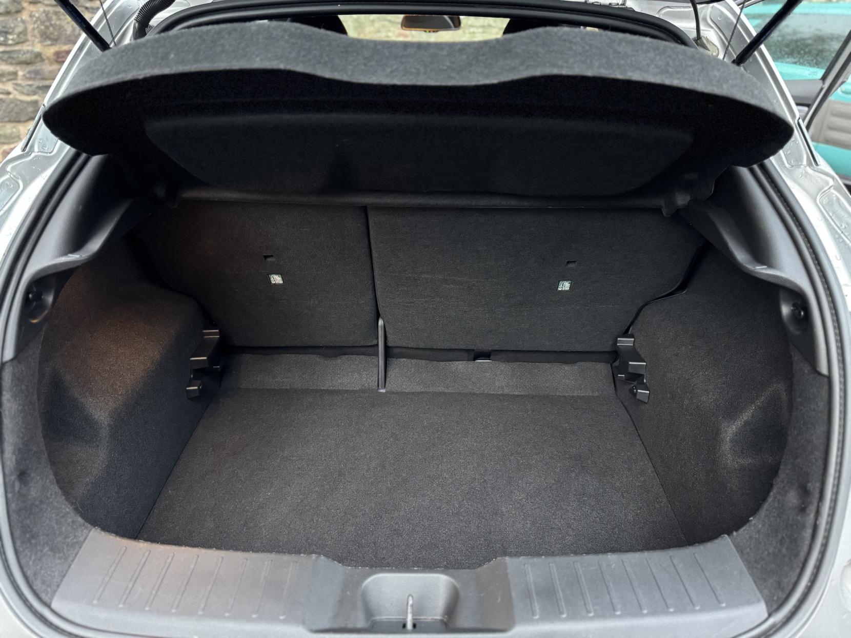 Nissan Juke 1.0 DIG-T N-Connecta SUV 5dr Petrol Manual Euro 6 (s/s) (114 ps)