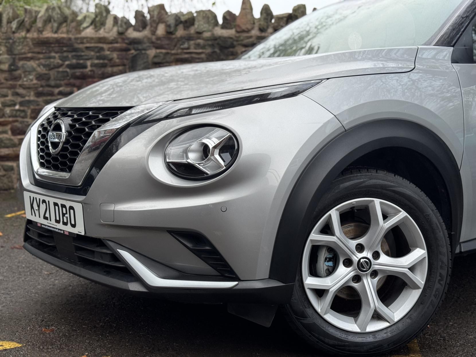 Nissan Juke 1.0 DIG-T N-Connecta SUV 5dr Petrol Manual Euro 6 (s/s) (114 ps)