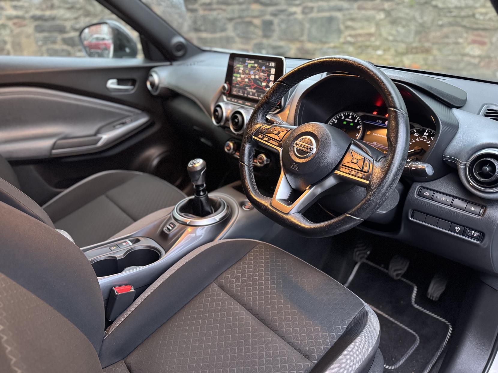 Nissan Juke 1.0 DIG-T N-Connecta SUV 5dr Petrol Manual Euro 6 (s/s) (114 ps)