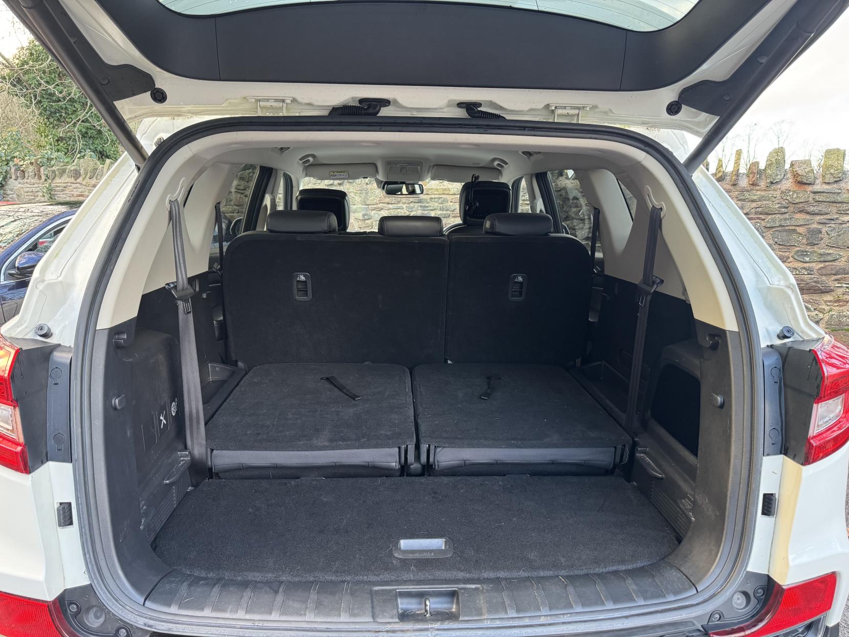 SsangYong Rexton 2.2D Ultimate SUV 5dr Diesel T-Tronic 4WD Euro 6 (181 ps)