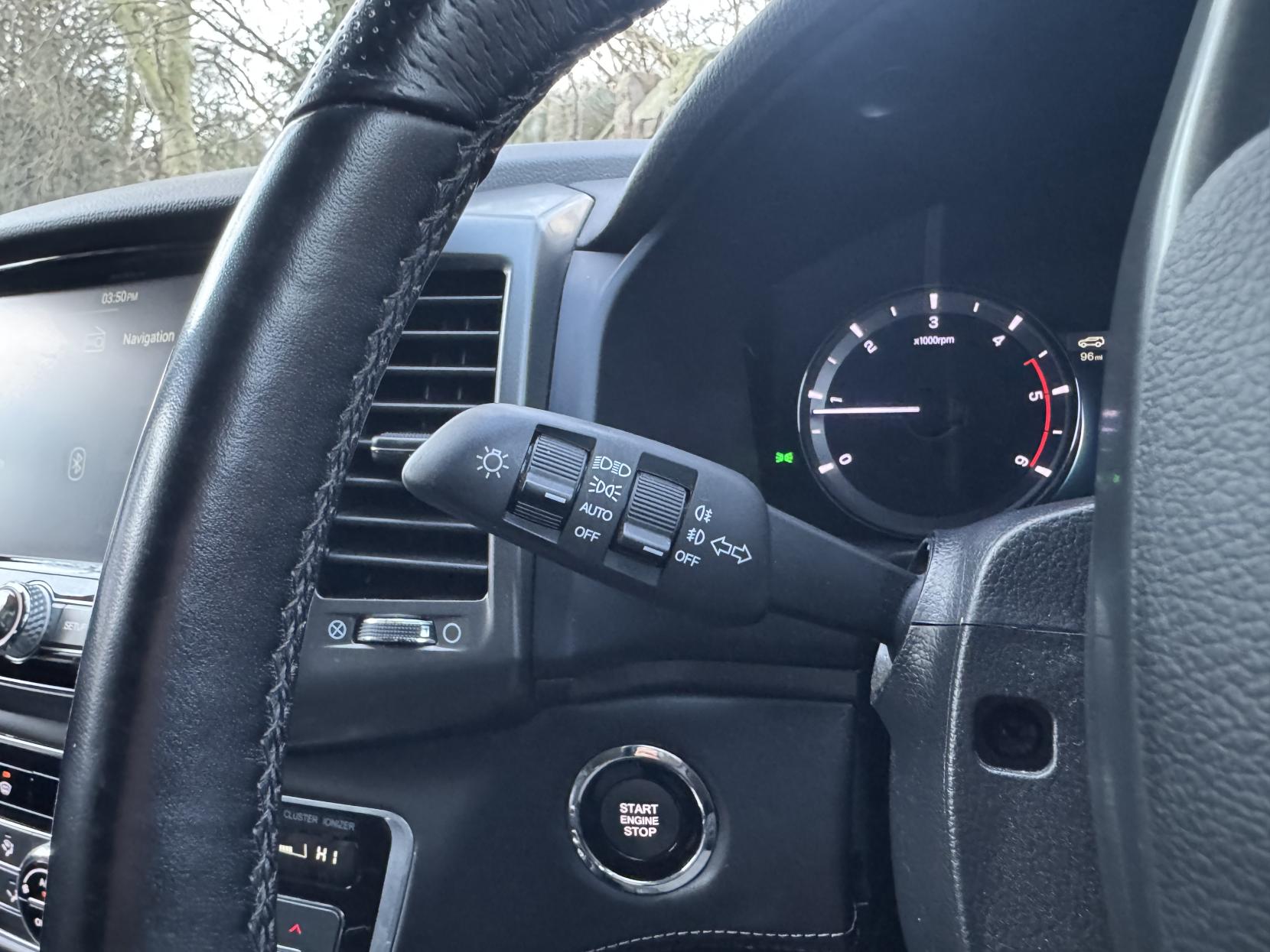 SsangYong Rexton 2.2D Ultimate SUV 5dr Diesel T-Tronic 4WD Euro 6 (181 ps)