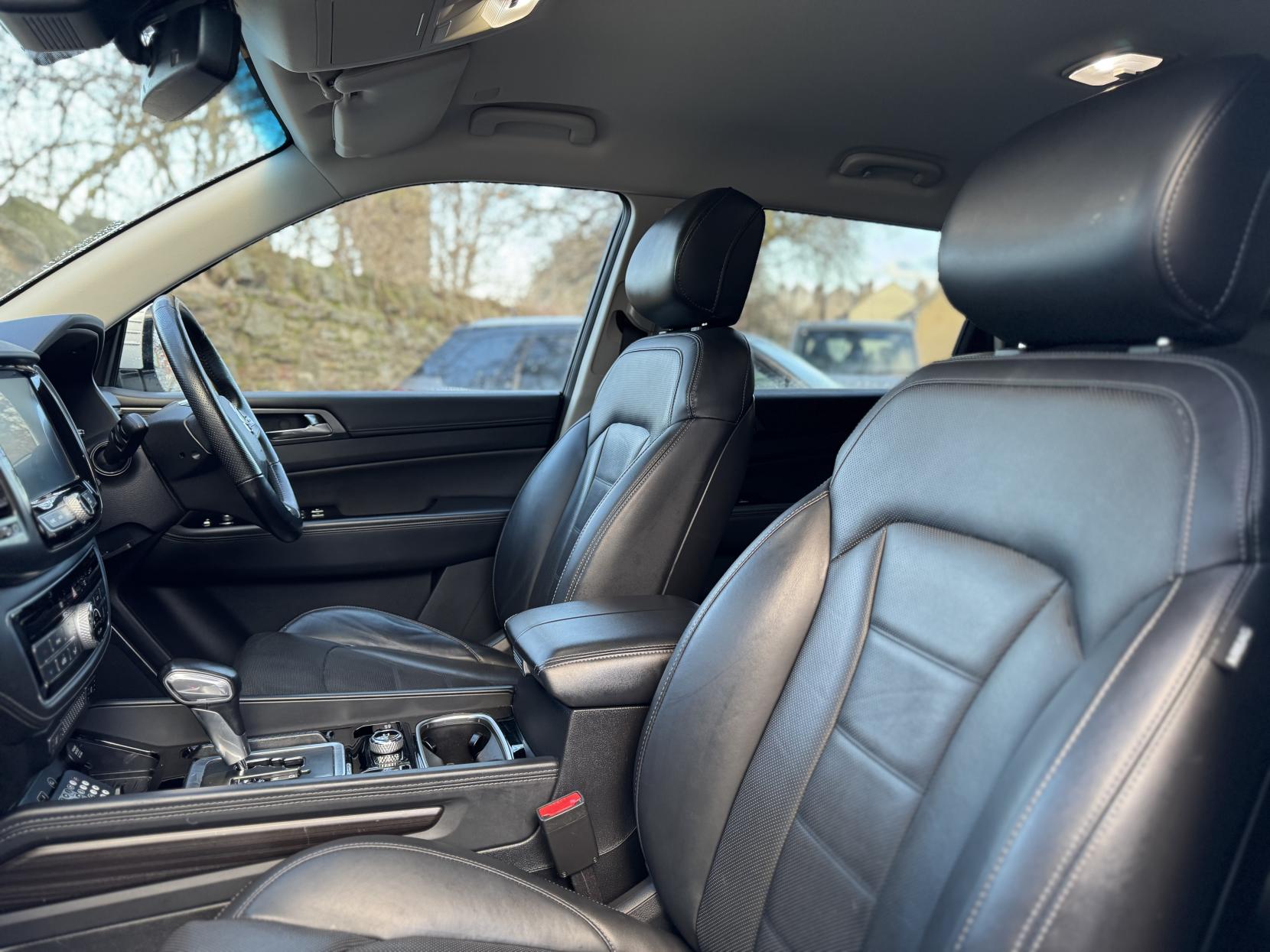 SsangYong Rexton 2.2D Ultimate SUV 5dr Diesel T-Tronic 4WD Euro 6 (181 ps)