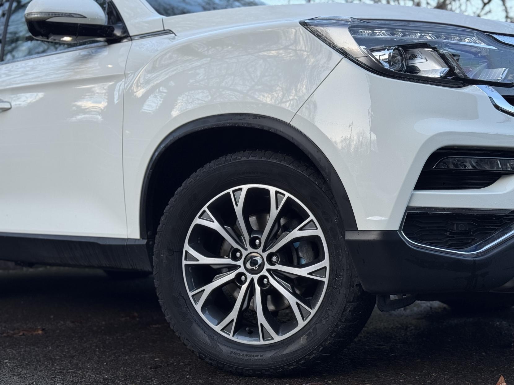 SsangYong Rexton 2.2D Ultimate SUV 5dr Diesel T-Tronic 4WD Euro 6 (181 ps)