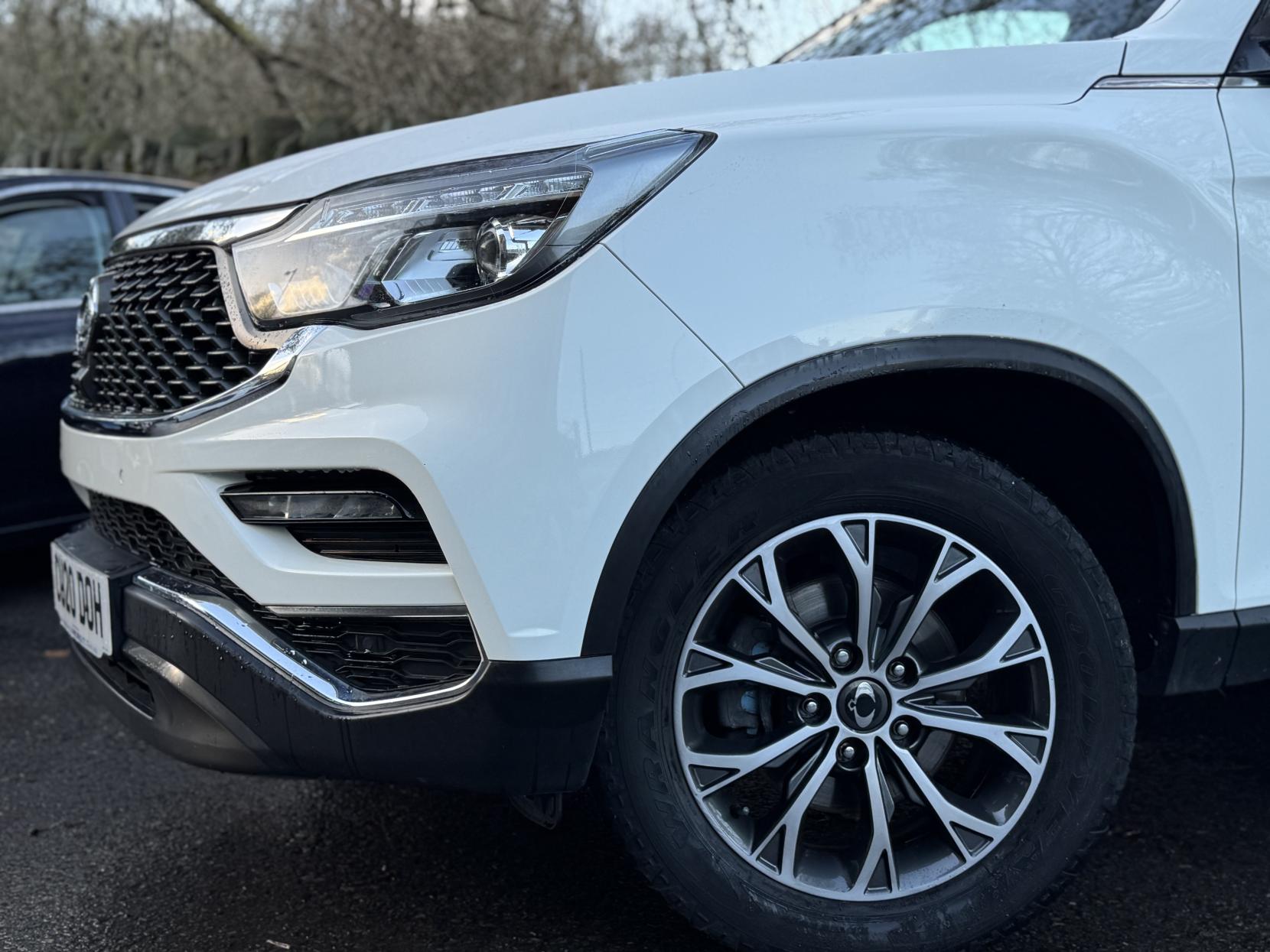 SsangYong Rexton 2.2D Ultimate SUV 5dr Diesel T-Tronic 4WD Euro 6 (181 ps)