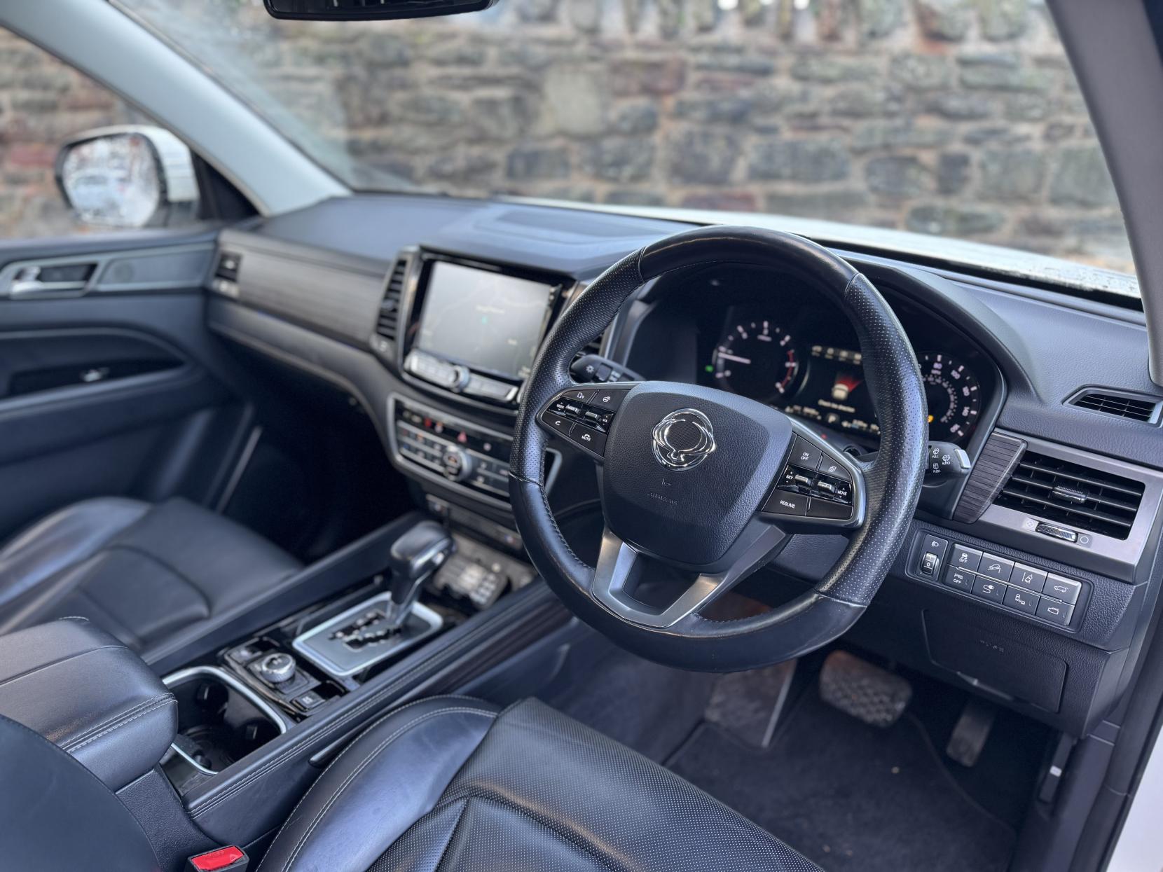 SsangYong Rexton 2.2D Ultimate SUV 5dr Diesel T-Tronic 4WD Euro 6 (181 ps)