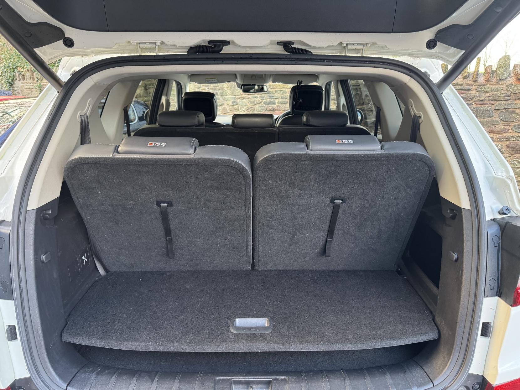 SsangYong Rexton 2.2D Ultimate SUV 5dr Diesel T-Tronic 4WD Euro 6 (181 ps)