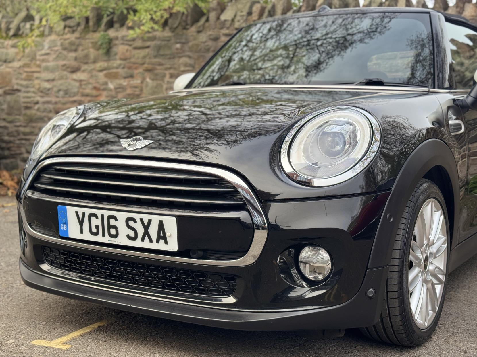 MINI Convertible 1.5 Cooper Convertible 2dr Petrol Auto Euro 6 (s/s) (136 ps)
