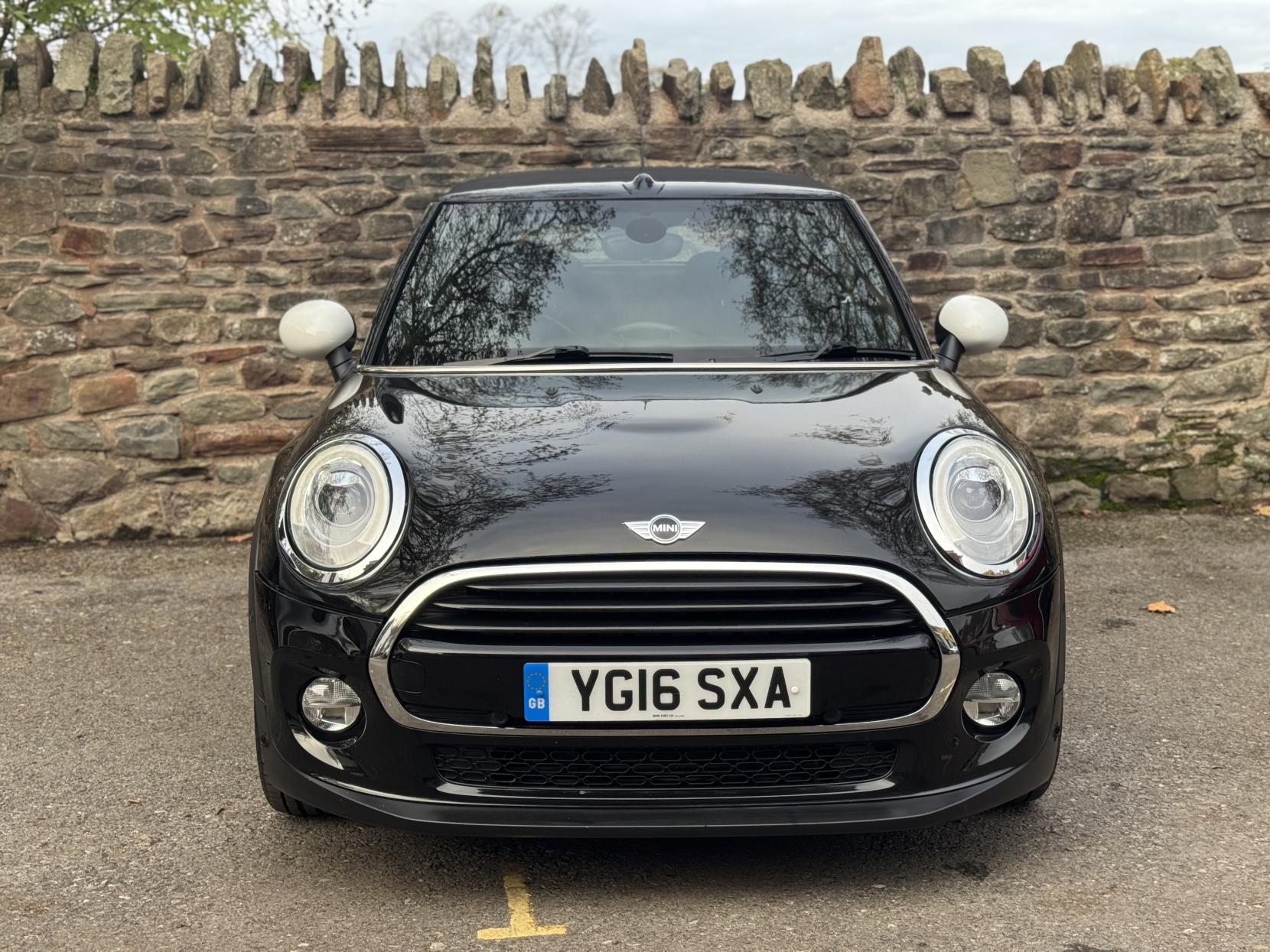 MINI Convertible 1.5 Cooper Convertible 2dr Petrol Auto Euro 6 (s/s) (136 ps)