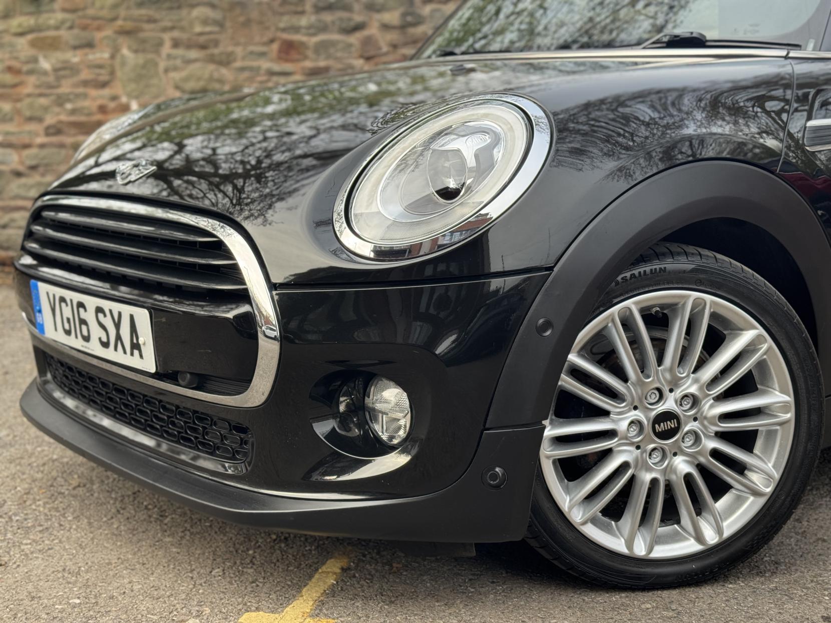 MINI Convertible 1.5 Cooper Convertible 2dr Petrol Auto Euro 6 (s/s) (136 ps)