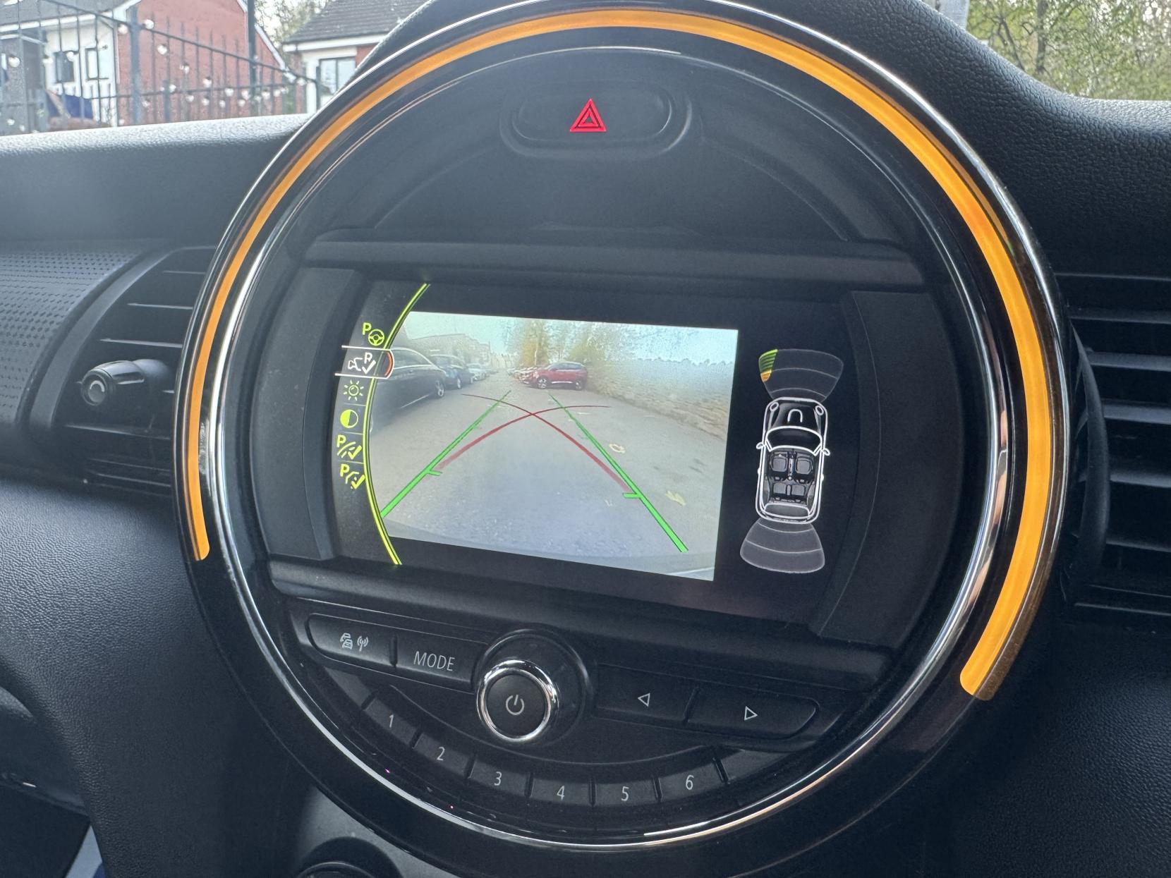 MINI Convertible 1.5 Cooper Convertible 2dr Petrol Auto Euro 6 (s/s) (136 ps)