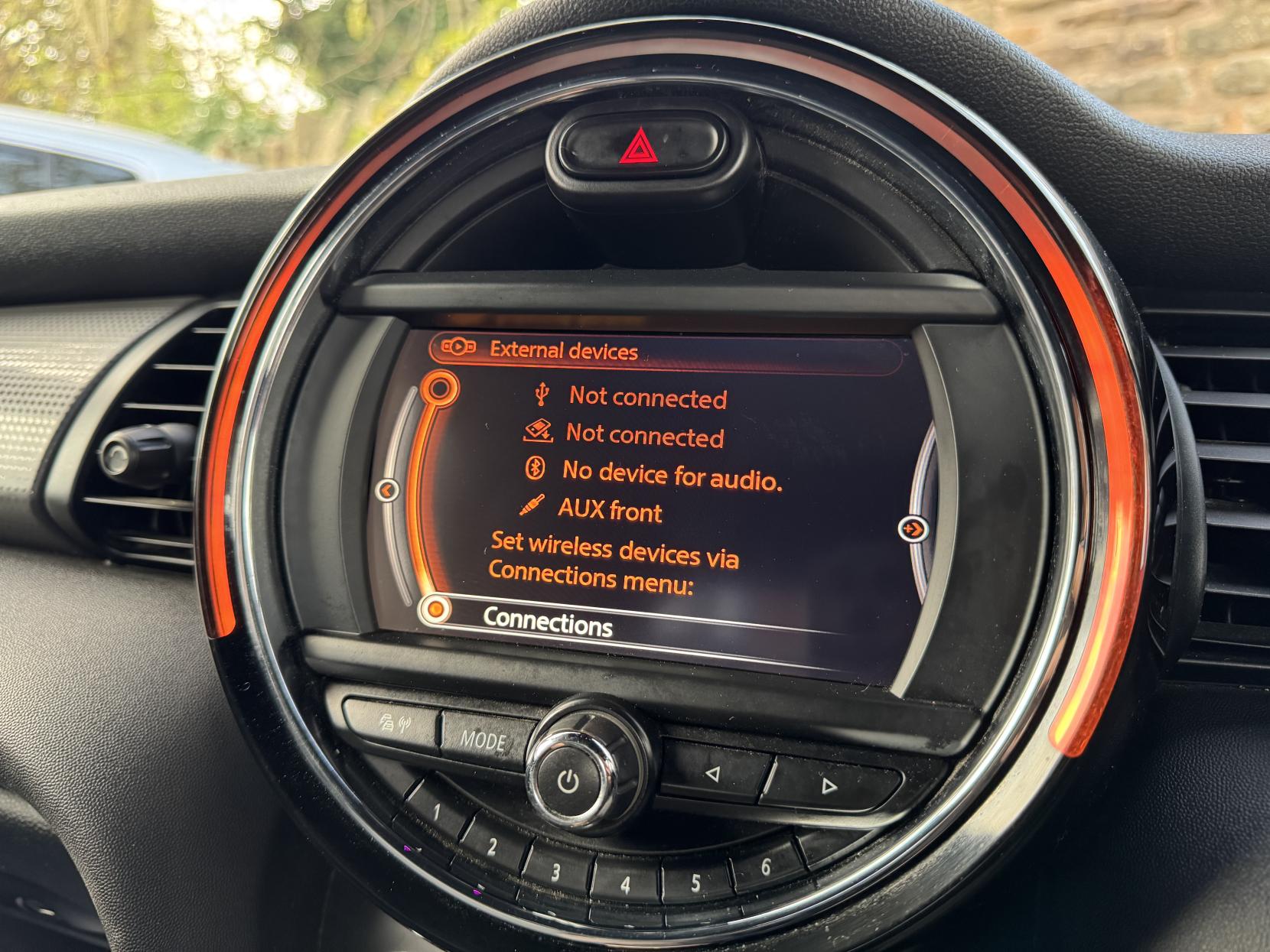 MINI Convertible 1.5 Cooper Convertible 2dr Petrol Auto Euro 6 (s/s) (136 ps)